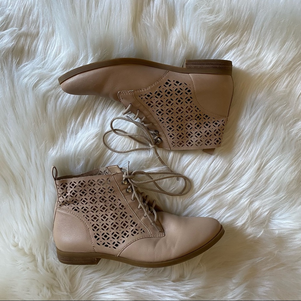 Lucky brand pale pink booties